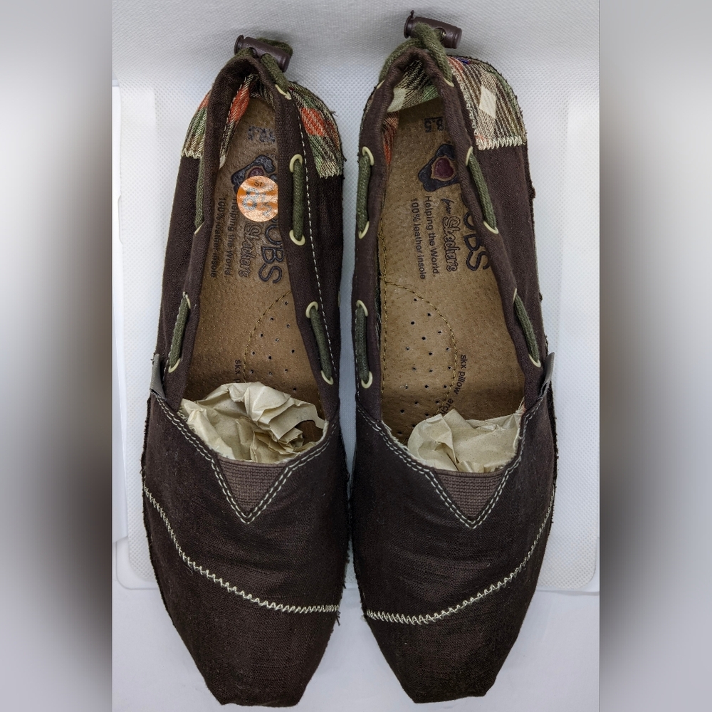 Skechers BOBS Womens Shoes 8.5 Brown Canvas Slip On Pillow Arch Leather Insole - Picture 2 of 5